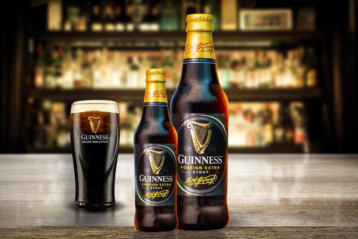 Как пить пиво гиннес. Пиво Guinness Draught. Пиво Guinness Stout. Пиво Стаут Гиннесс. Guinness пиво ирландский Стаут.